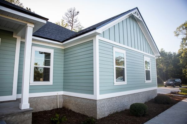 Cost of Board Siding Repair in Cheyenne
