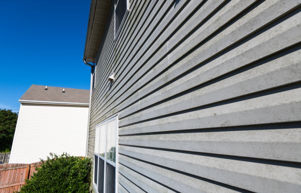Cost of Vinyl Siding Panel Replacement in Cheyenne